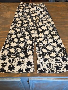 LuLaRoe Wide Leg Pants in Black and White Abstract Print